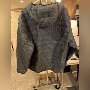 Columbia full zip hooded, puffer jacket. Gently used. XXL.